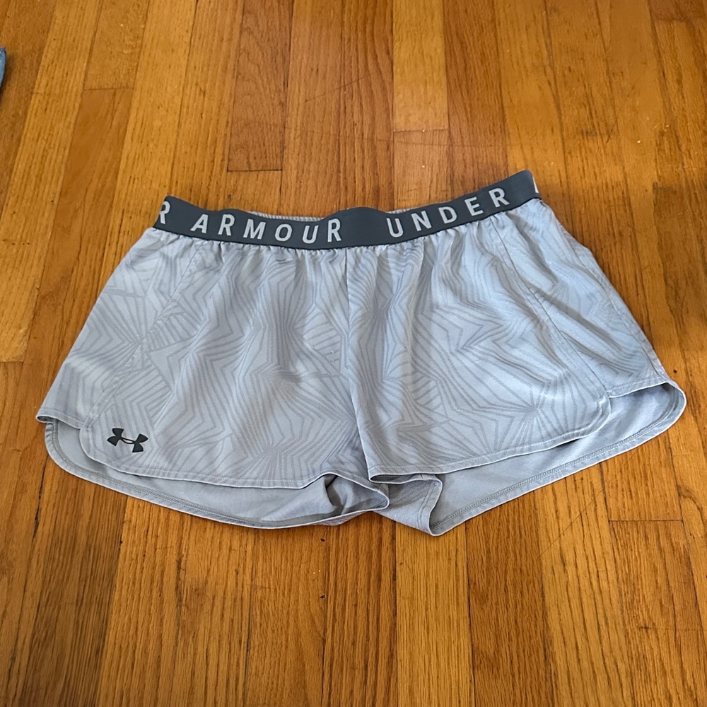 Under Armour Women's Patterned Gray Athletic Shorts